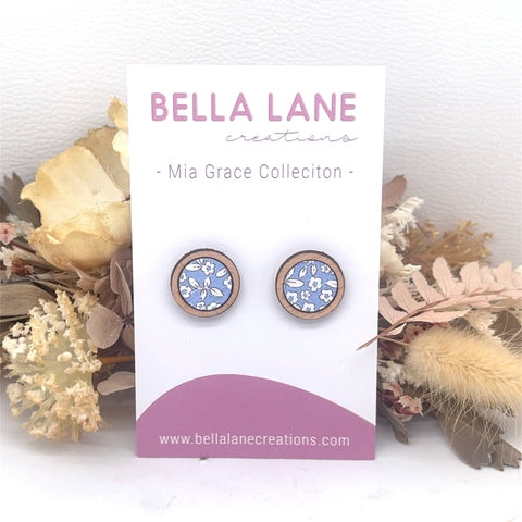 * Cornflower Blue Daisy Stud Earrings